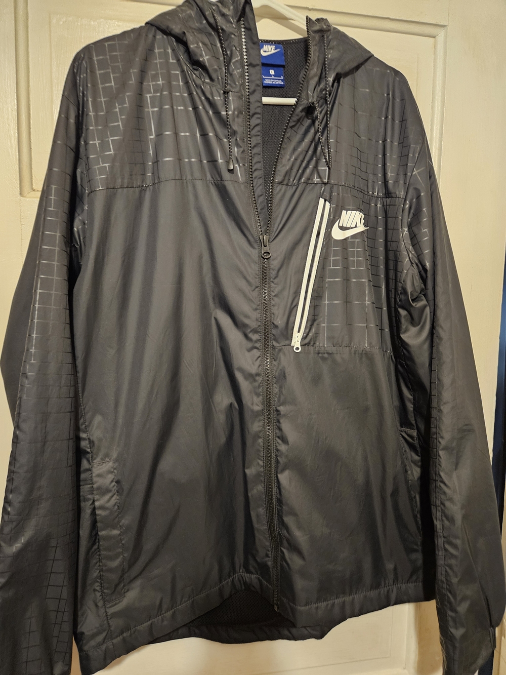 Nike Men's Black Hooded Windbreaker with Chest Zip Pocket